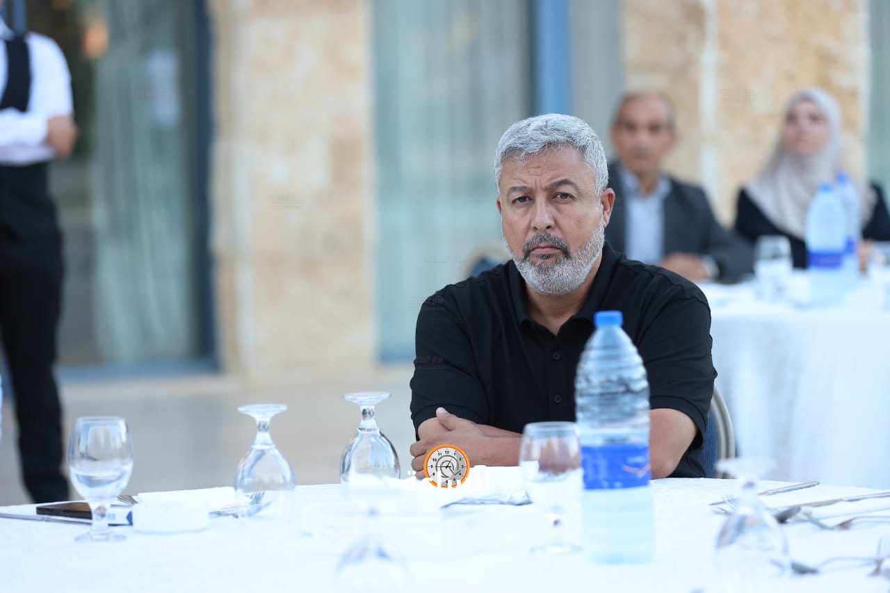 Madar Al-Saa Images 0.4942478594153955