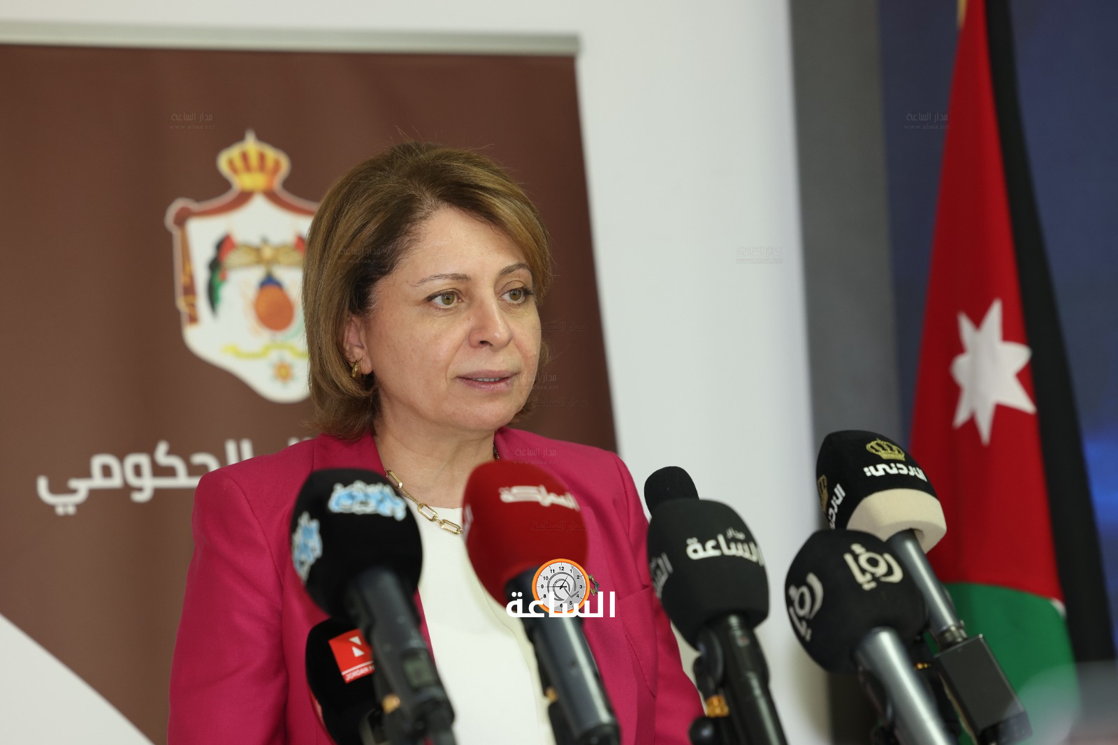 Madar Al-Saa Images 0.8780621215915815