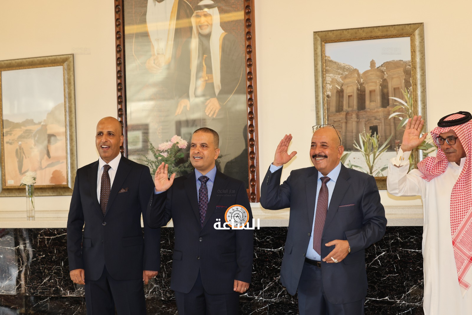 Madar Al-Saa Images 0.5005578016775611