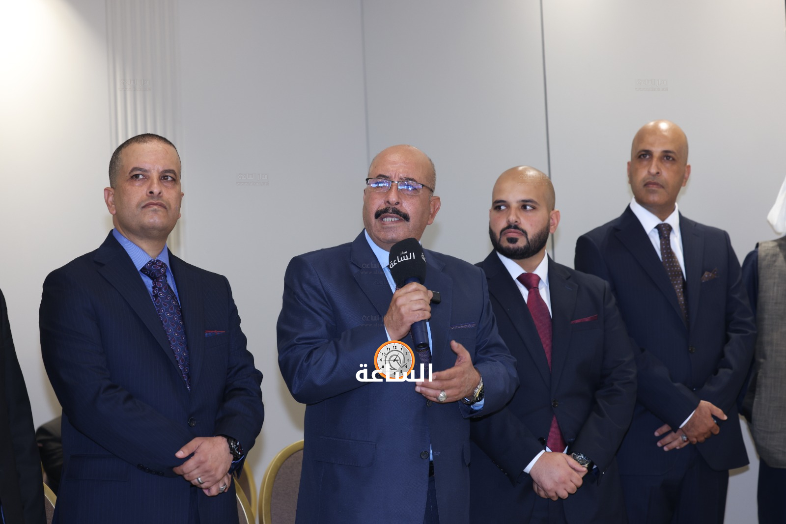 Madar Al-Saa Images 0.17265416388593435