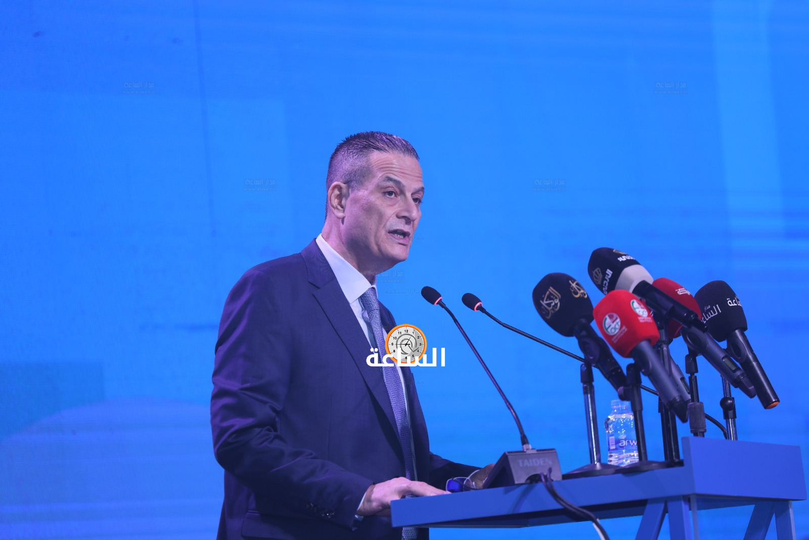 

محافظ البنك المركزي الأردني عادل شركس

