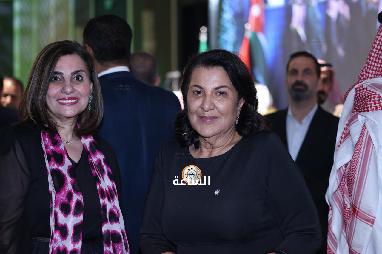Madar Al-Saa Images 0.1165355324045454