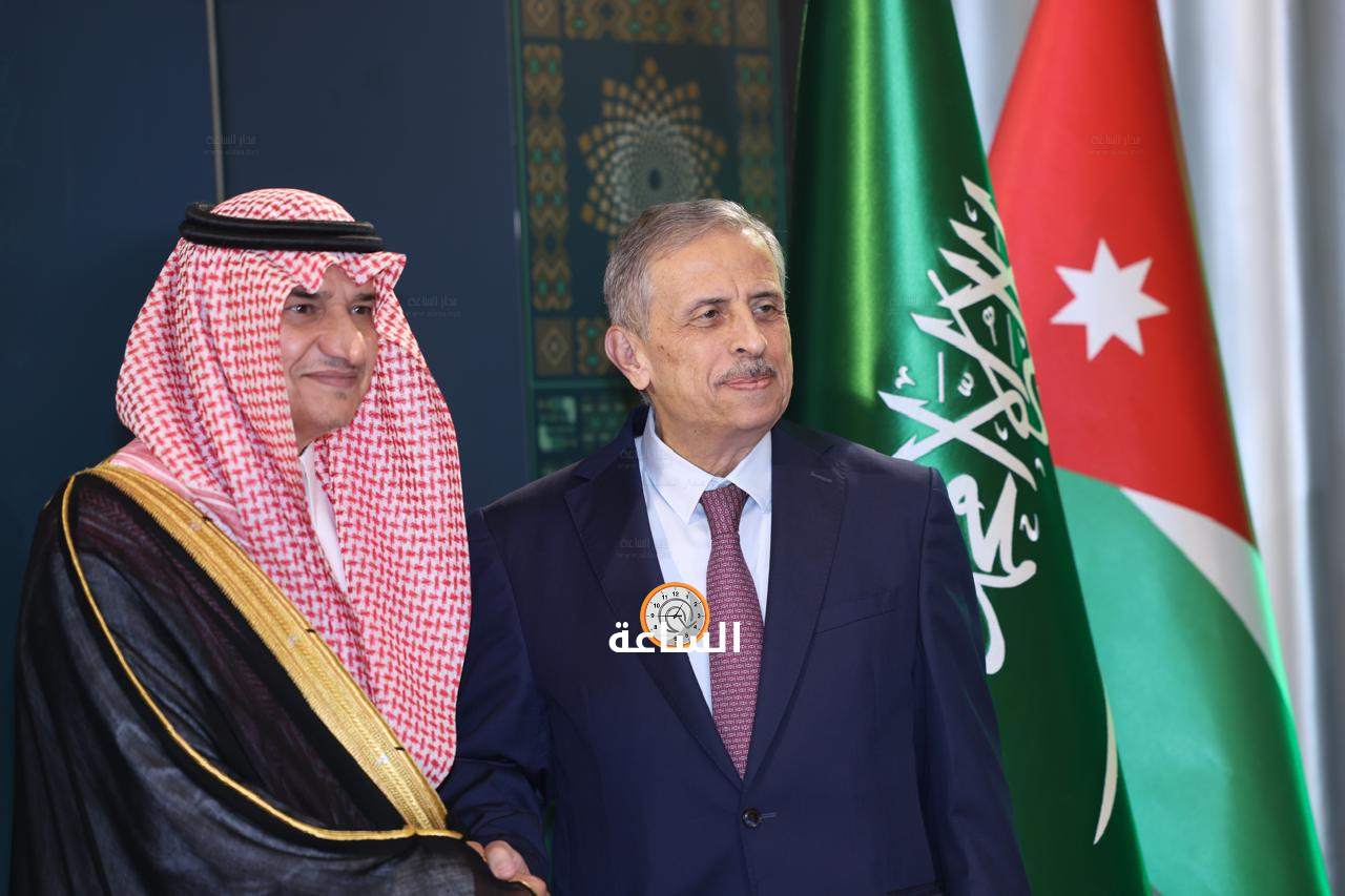 Madar Al-Saa Images 0.2792502039840248