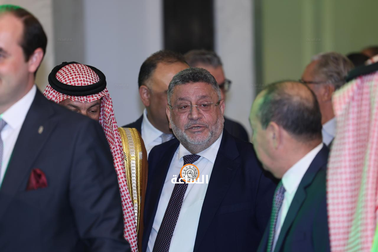 Madar Al-Saa Images 0.849363010036904