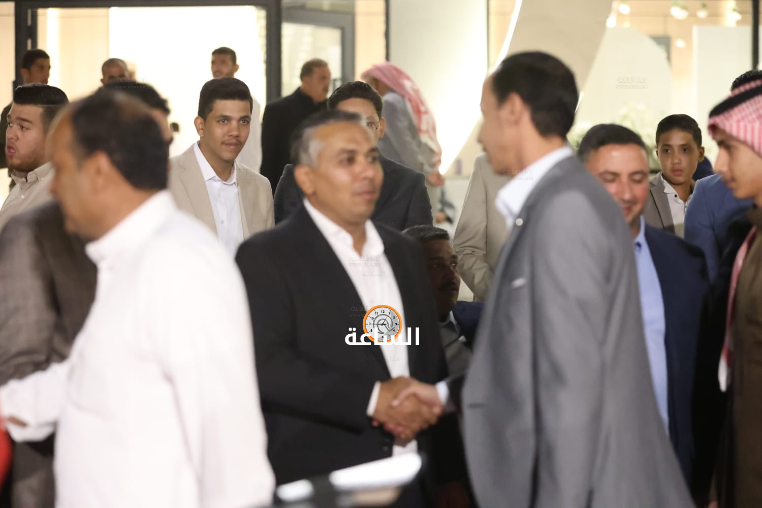 Madar Al-Saa Images 0.8239104111392674