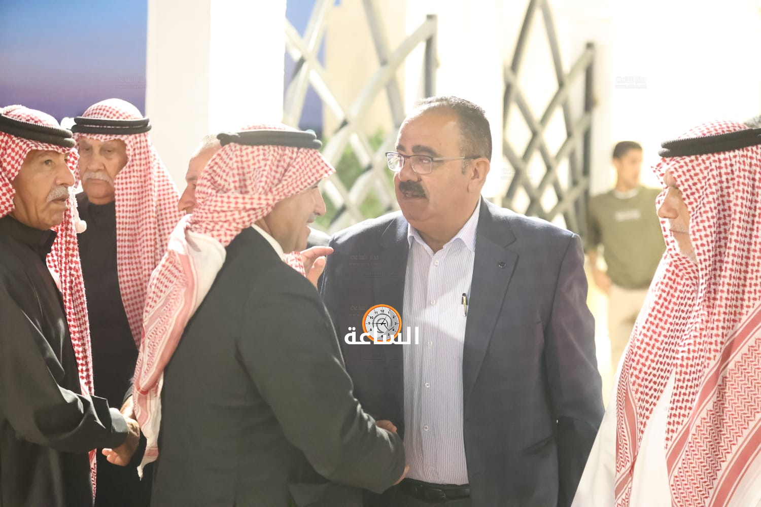 Madar Al-Saa Images 0.3287394501374655