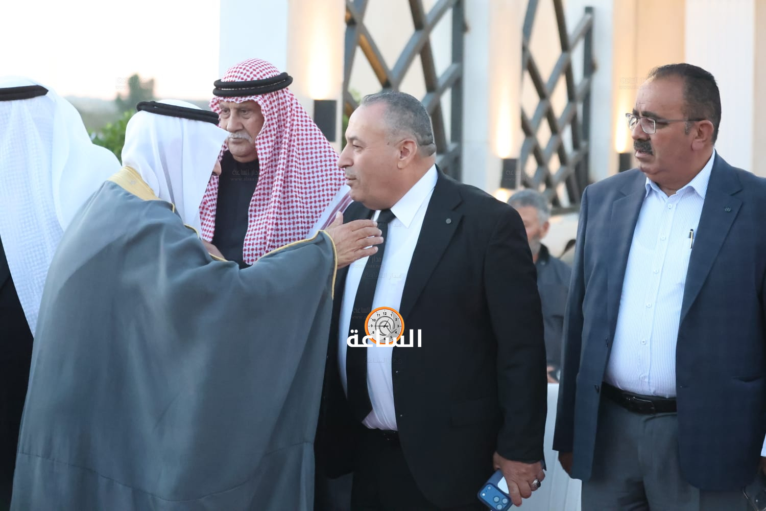 Madar Al-Saa Images 0.43068229647852774