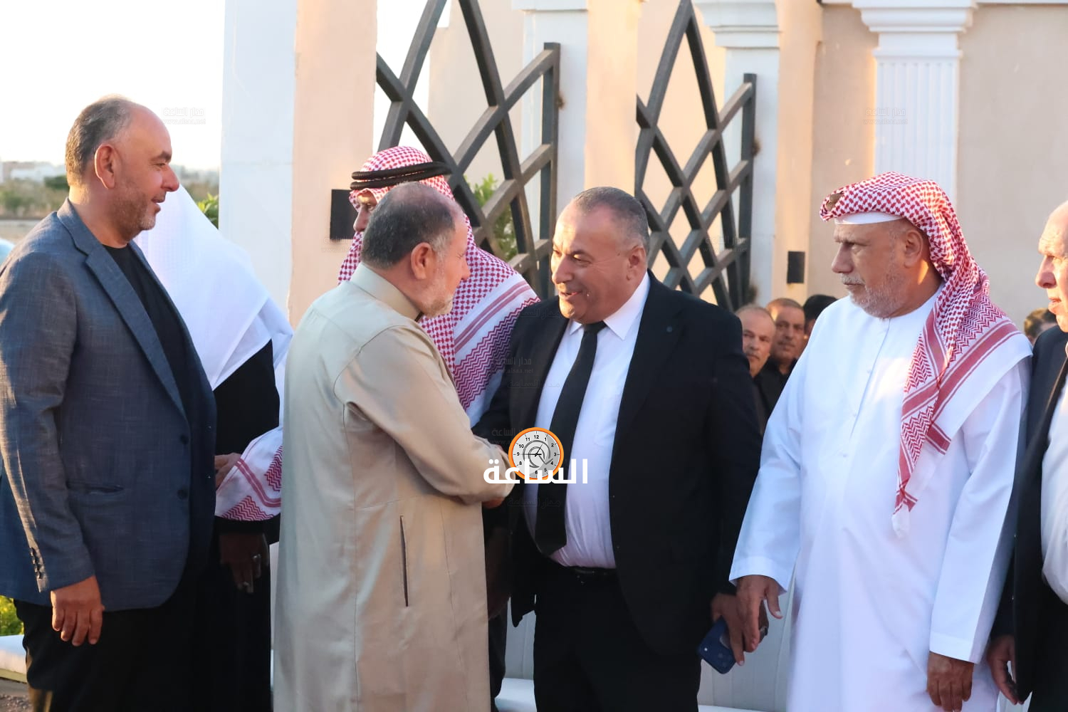 Madar Al-Saa Images 0.6857843828458966
