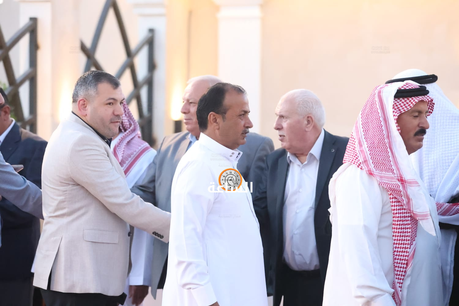 Madar Al-Saa Images 0.9058393390268047