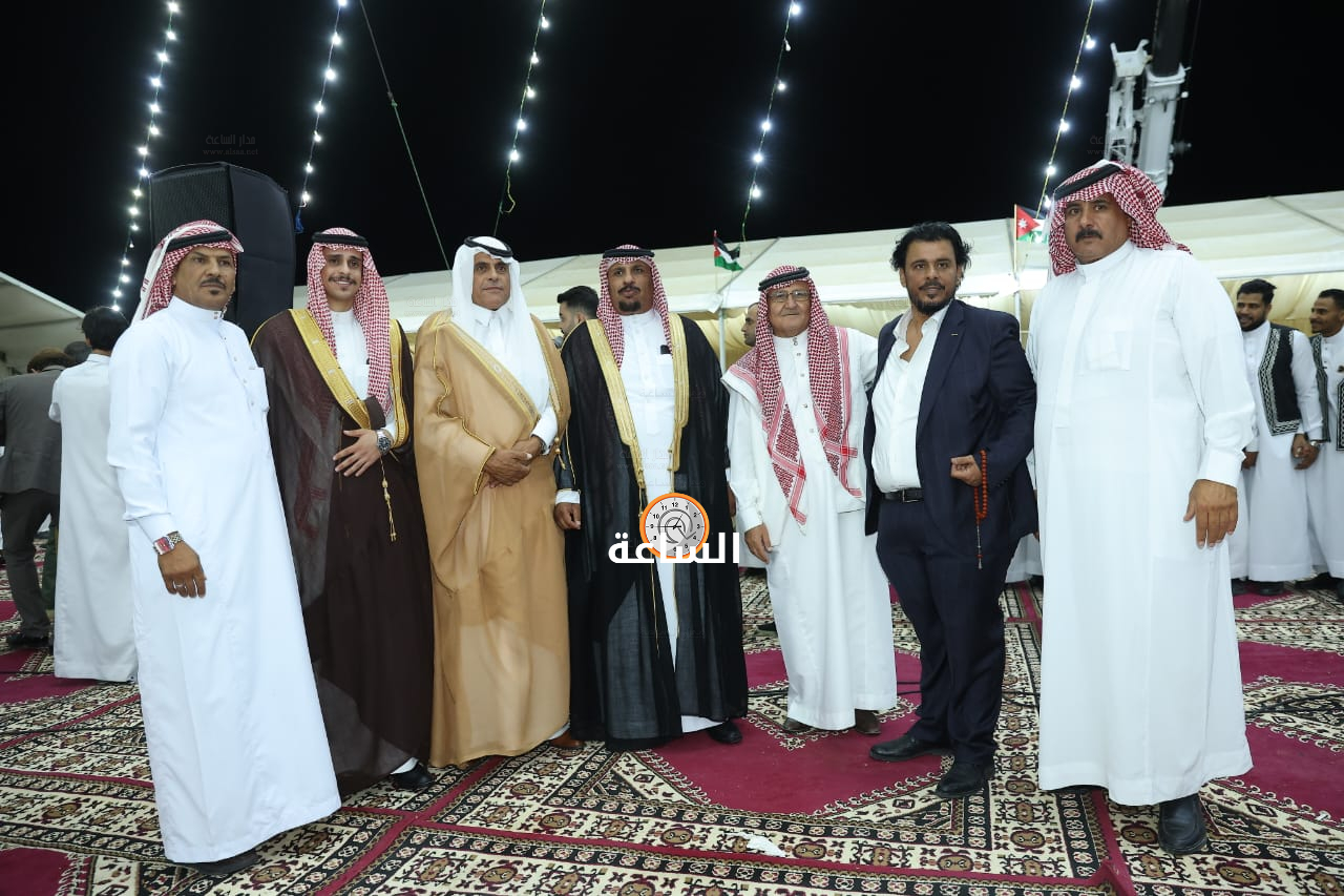 Madar Al-Saa Images 0.2630324807011464