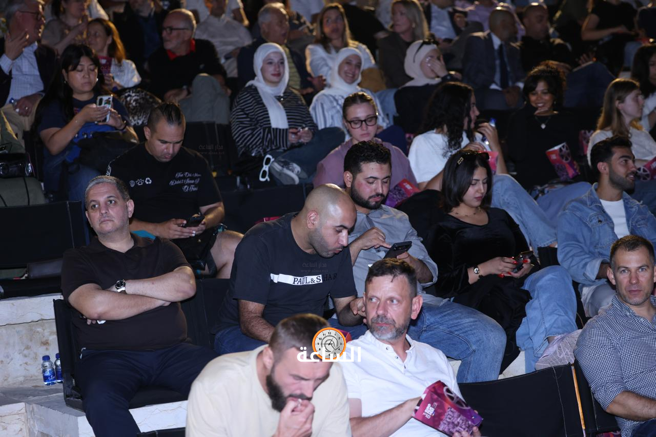 Madar Al-Saa Images 0.8755330088795369