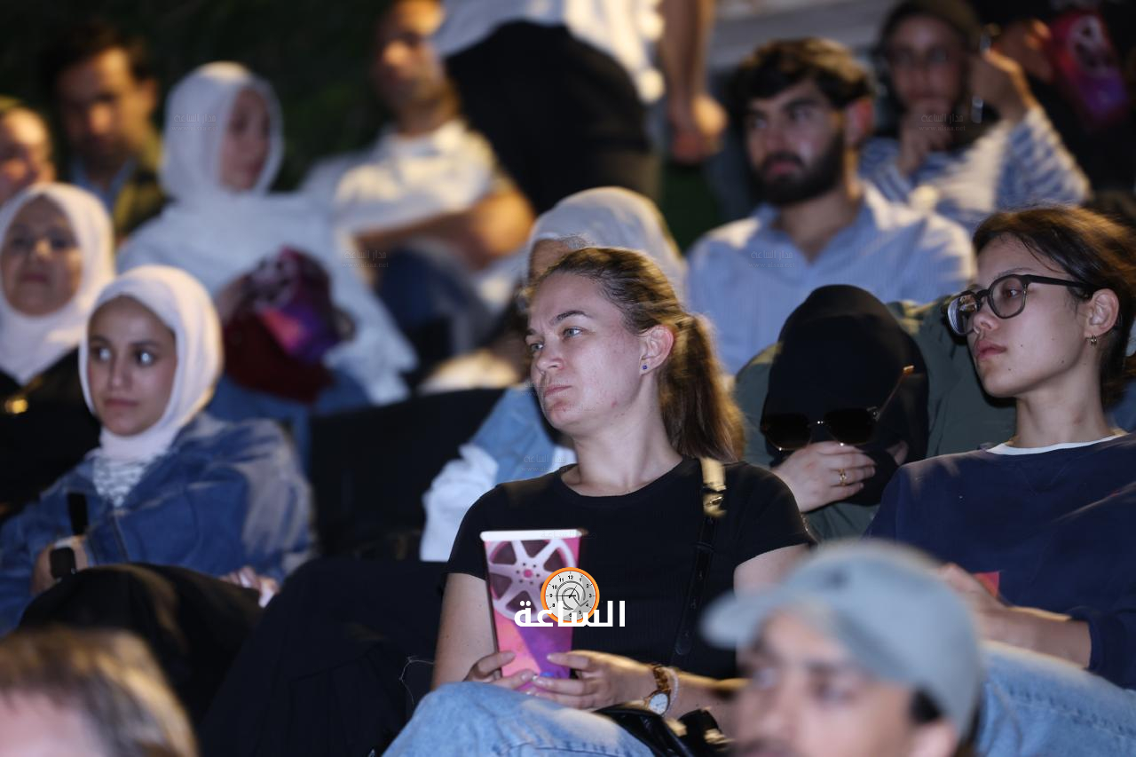 Madar Al-Saa Images 0.5628273562263497