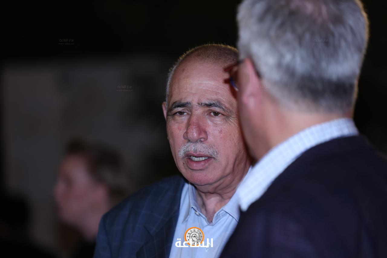 Madar Al-Saa Images 0.16669228439665118