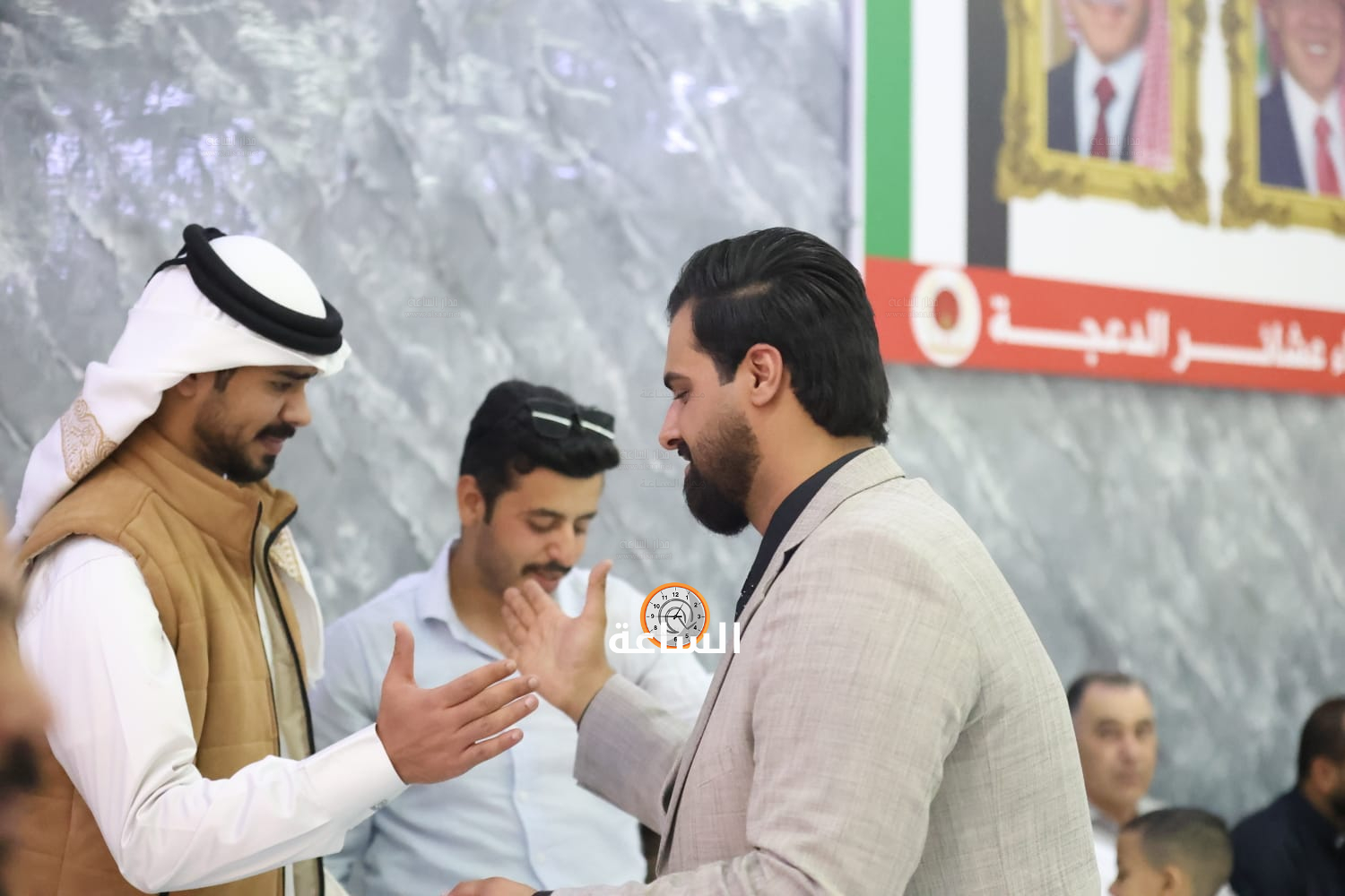 Madar Al-Saa Images 0.4594213377039622