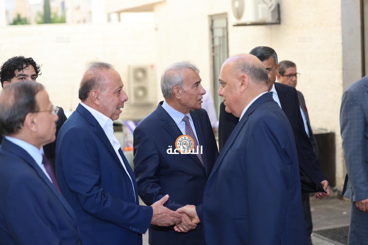 Madar Al-Saa Images 0.8358739600324115