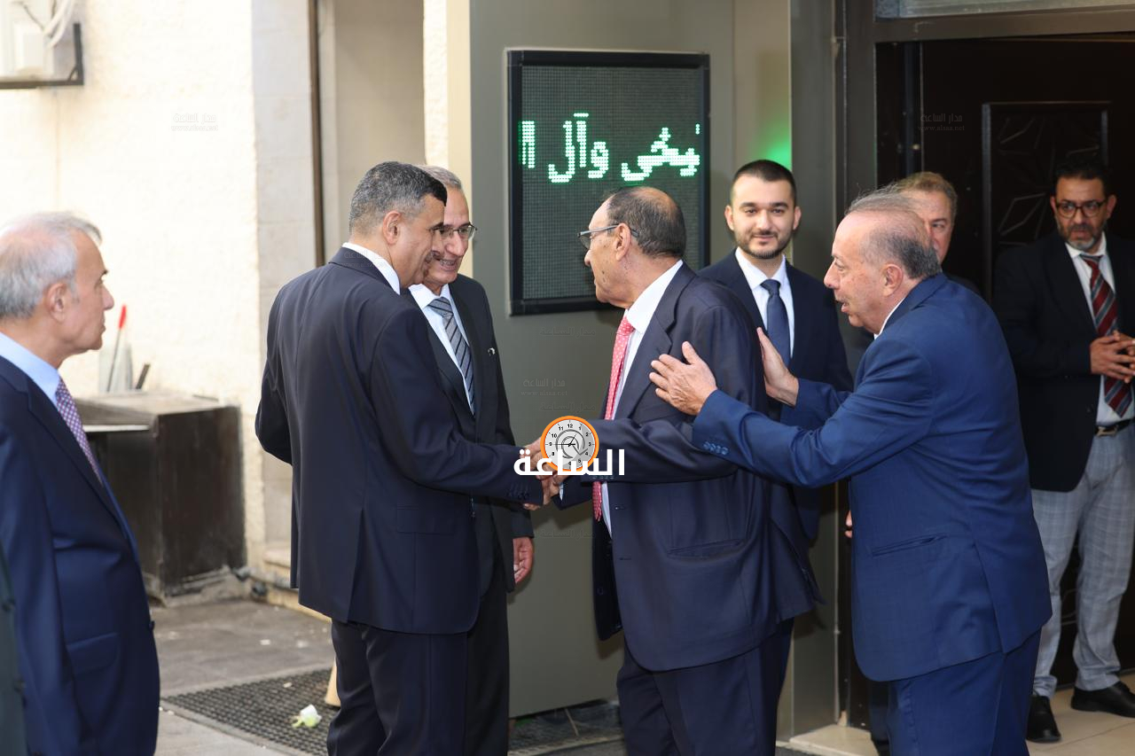 Madar Al-Saa Images 0.8727684327550452