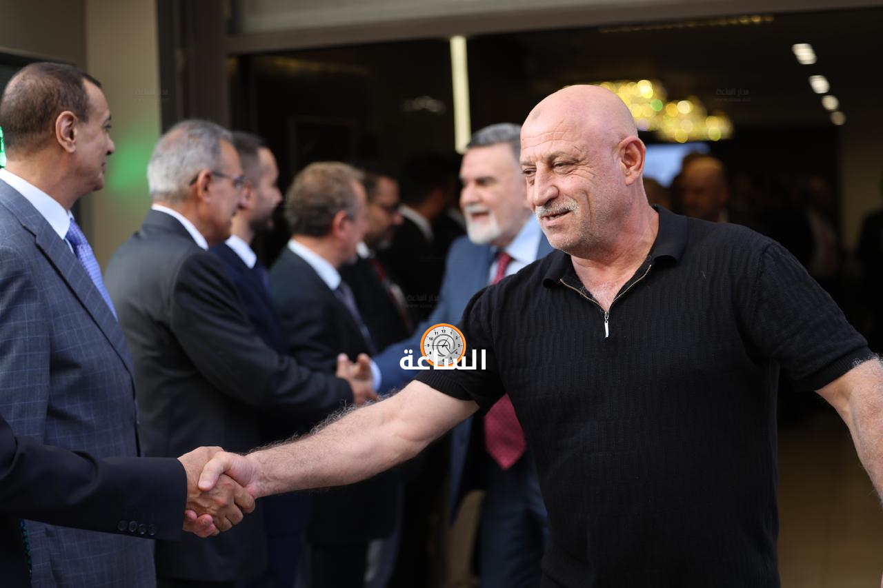 Madar Al-Saa Images 0.9746464965953862