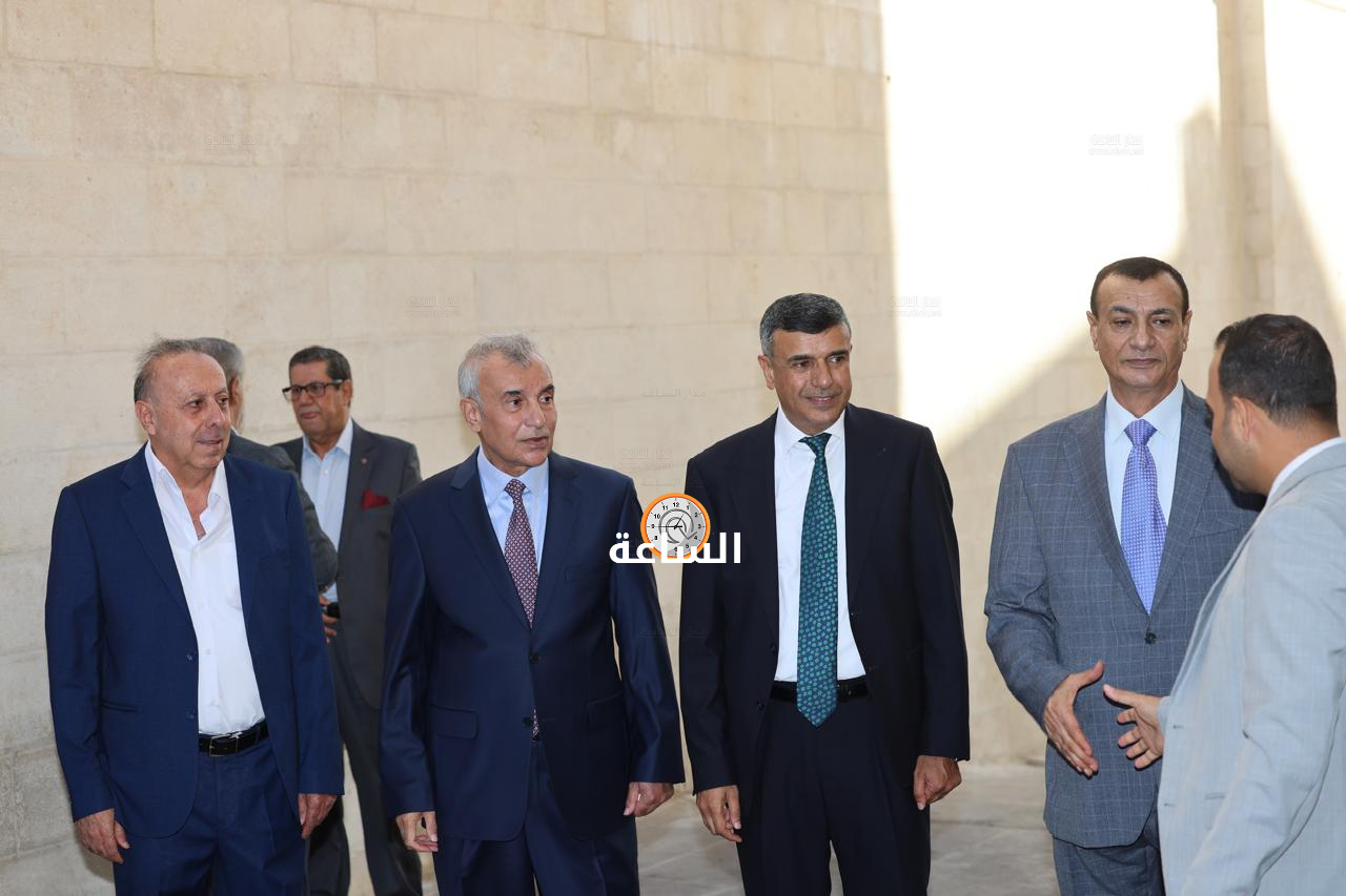Madar Al-Saa Images 0.19468832233525946