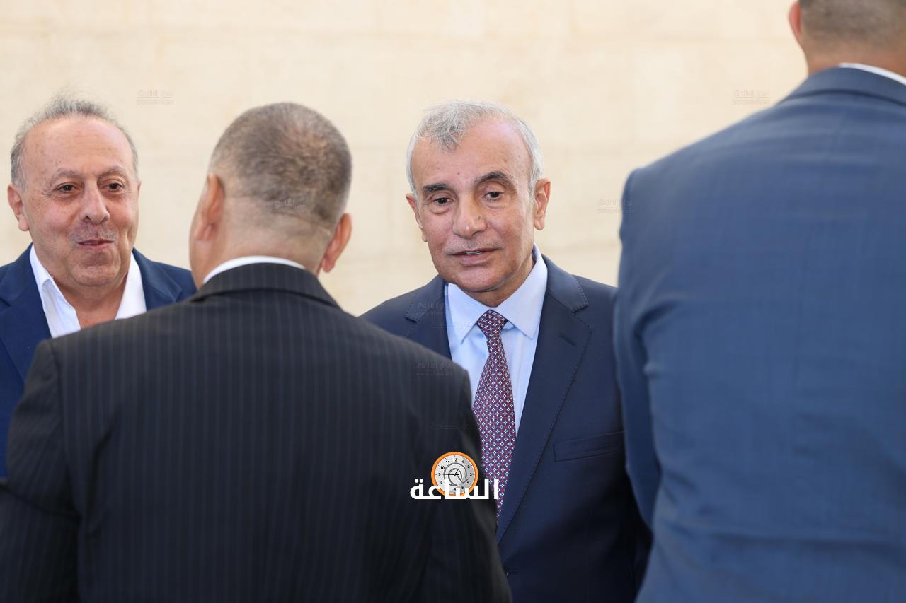 Madar Al-Saa Images 0.2011856554514564