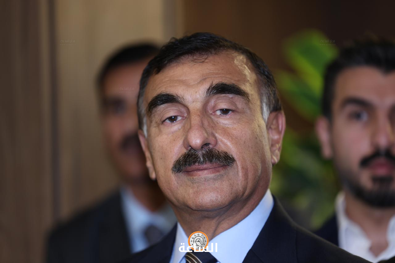 Madar Al-Saa Images 0.16841777221796816