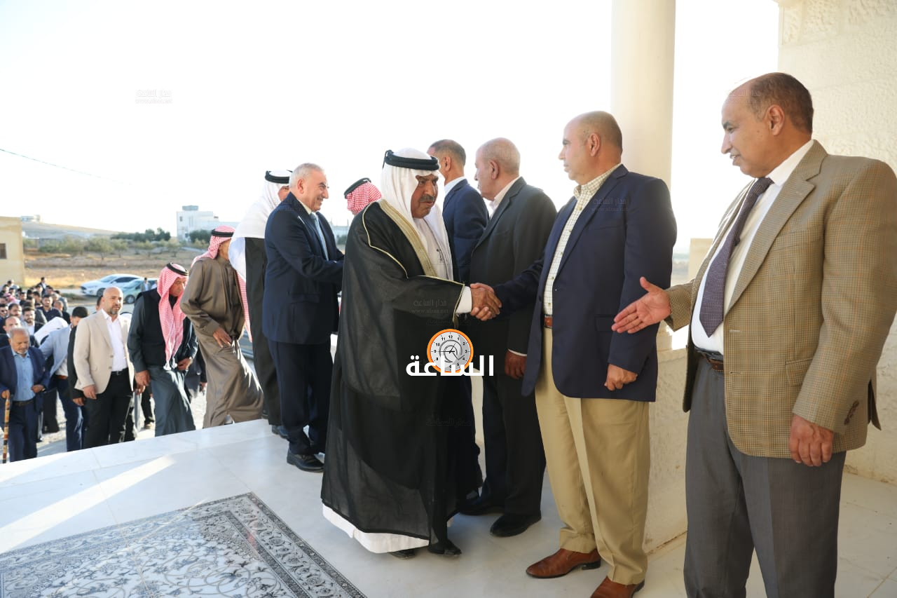 Madar Al-Saa Images 0.05443887440381967