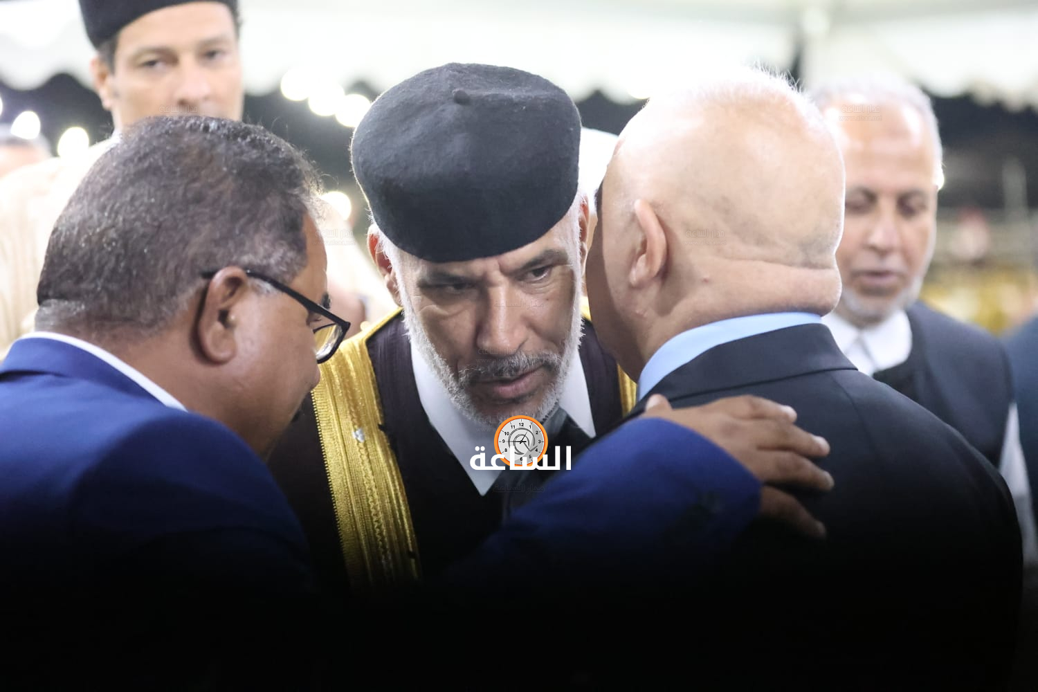 Madar Al-Saa Images 0.5926448336924466