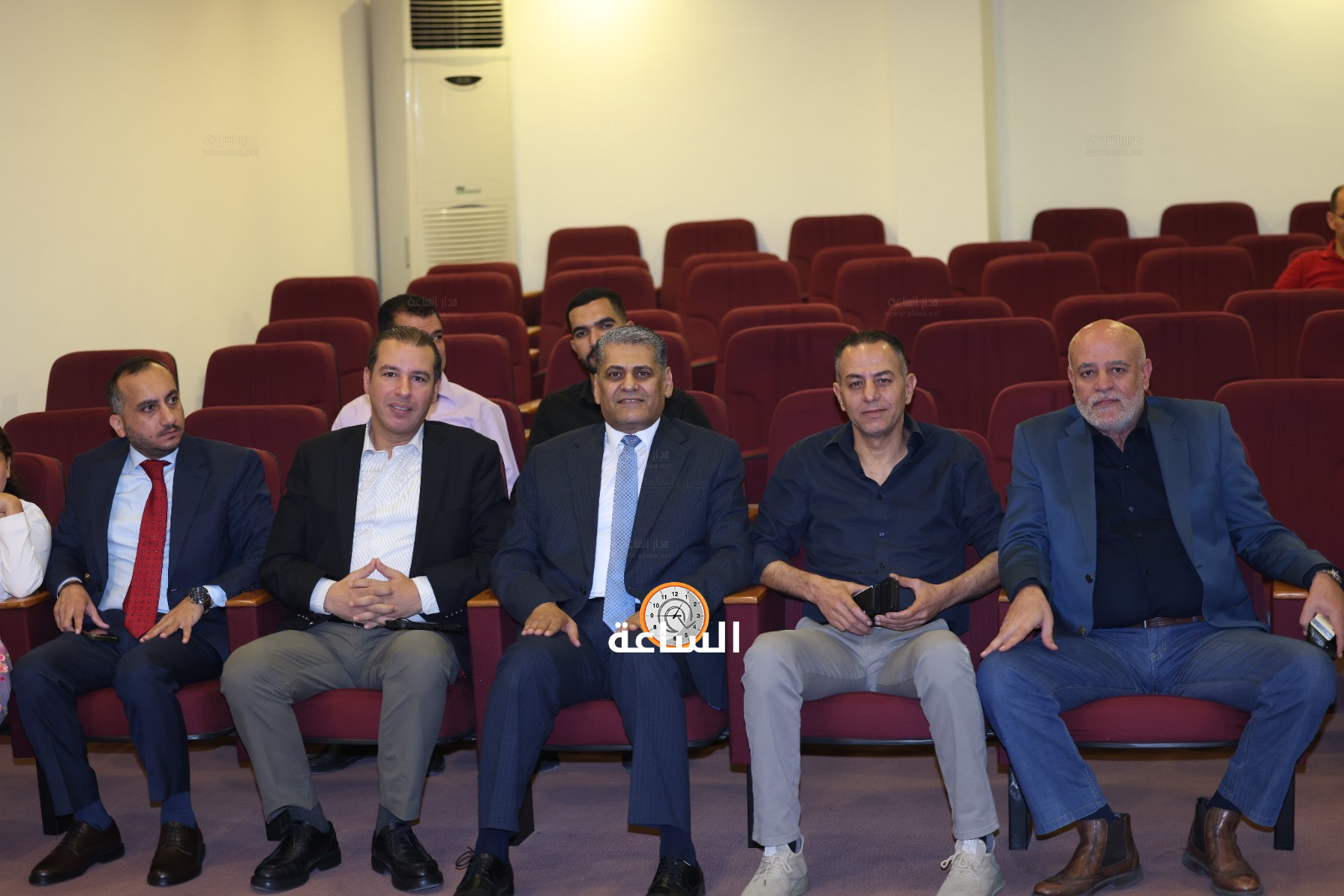 Madar Al-Saa Images 0.8448830784138337