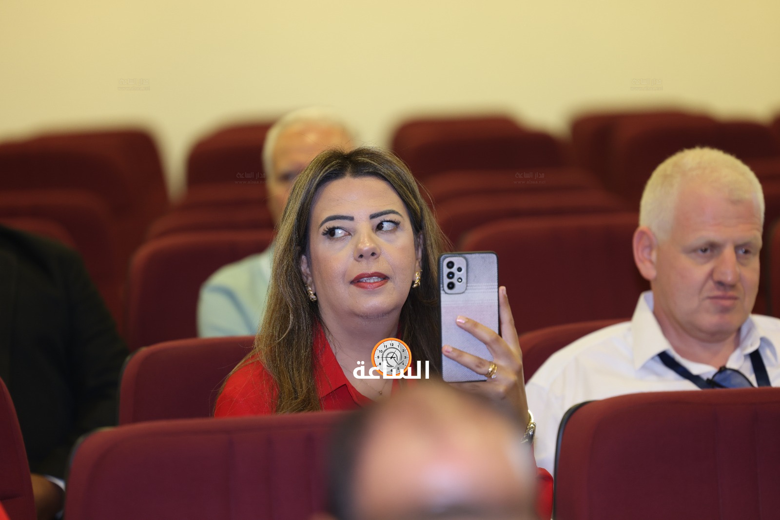 Madar Al-Saa Images 0.4366128582929656