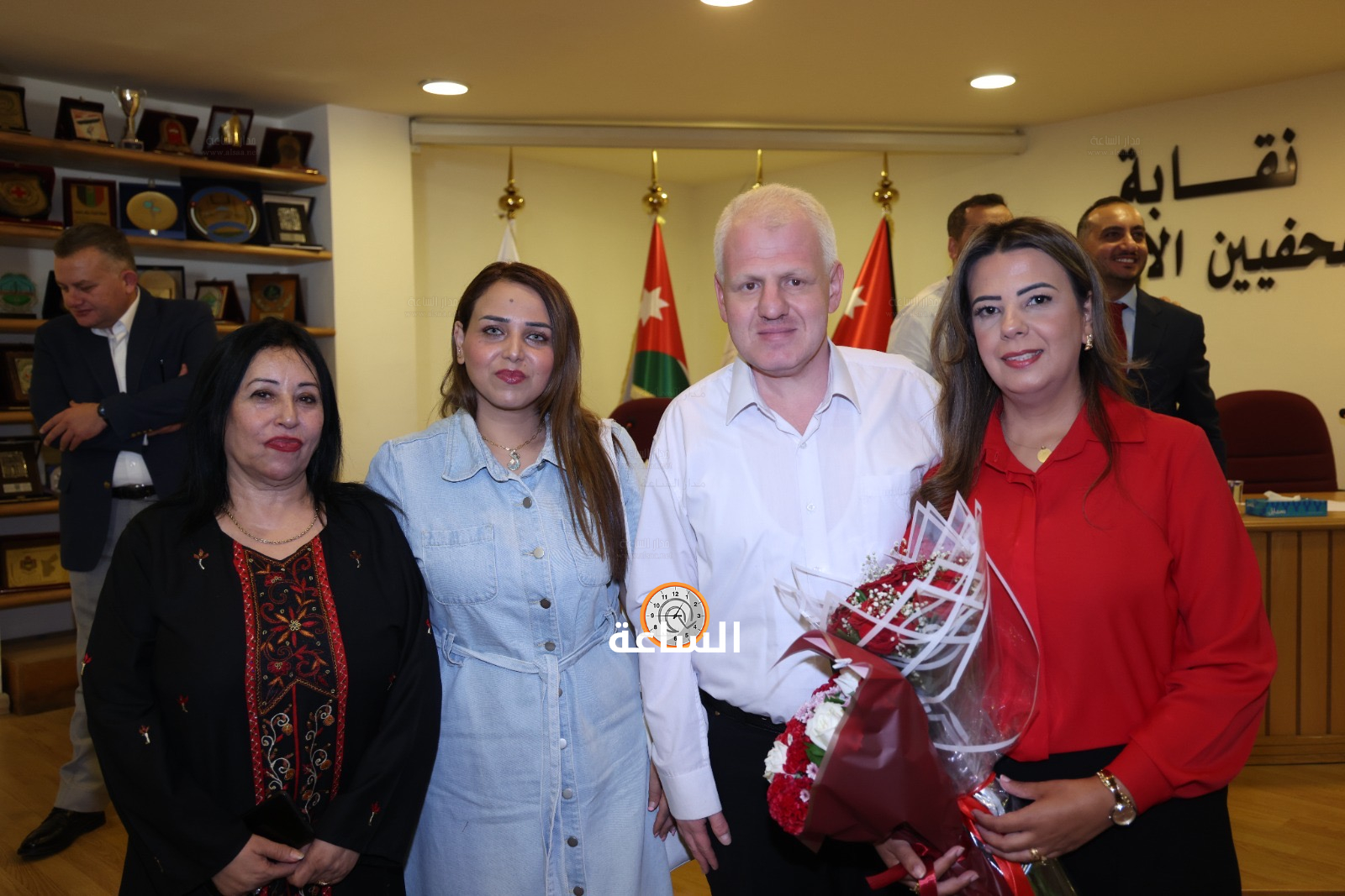 Madar Al-Saa Images 0.5447039246712229