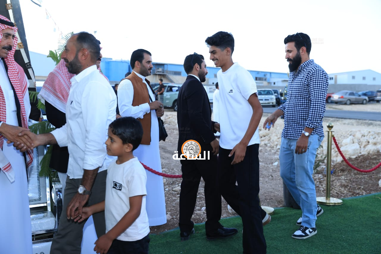 Madar Al-Saa Images 0.8771930716955932