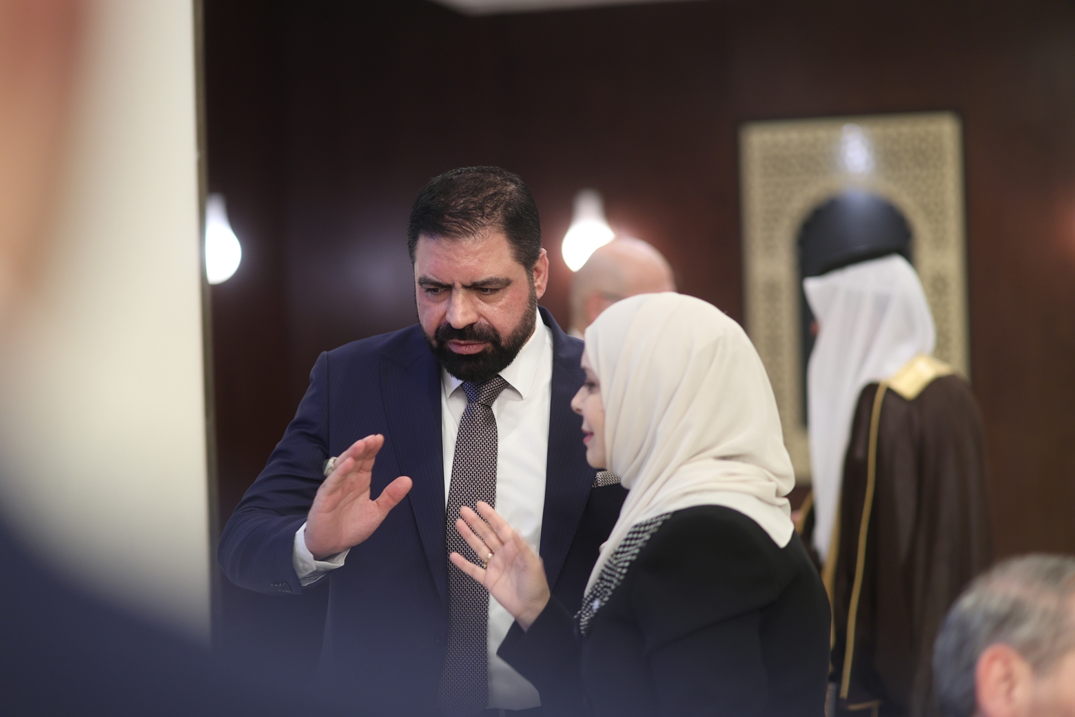 Madar Al-Saa Images 0.8275932774403786