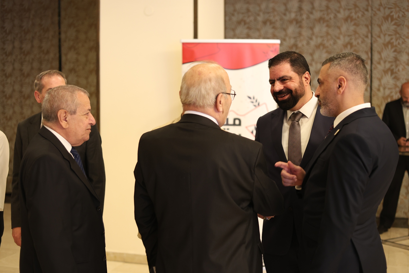 Madar Al-Saa Images 0.6983043007302673