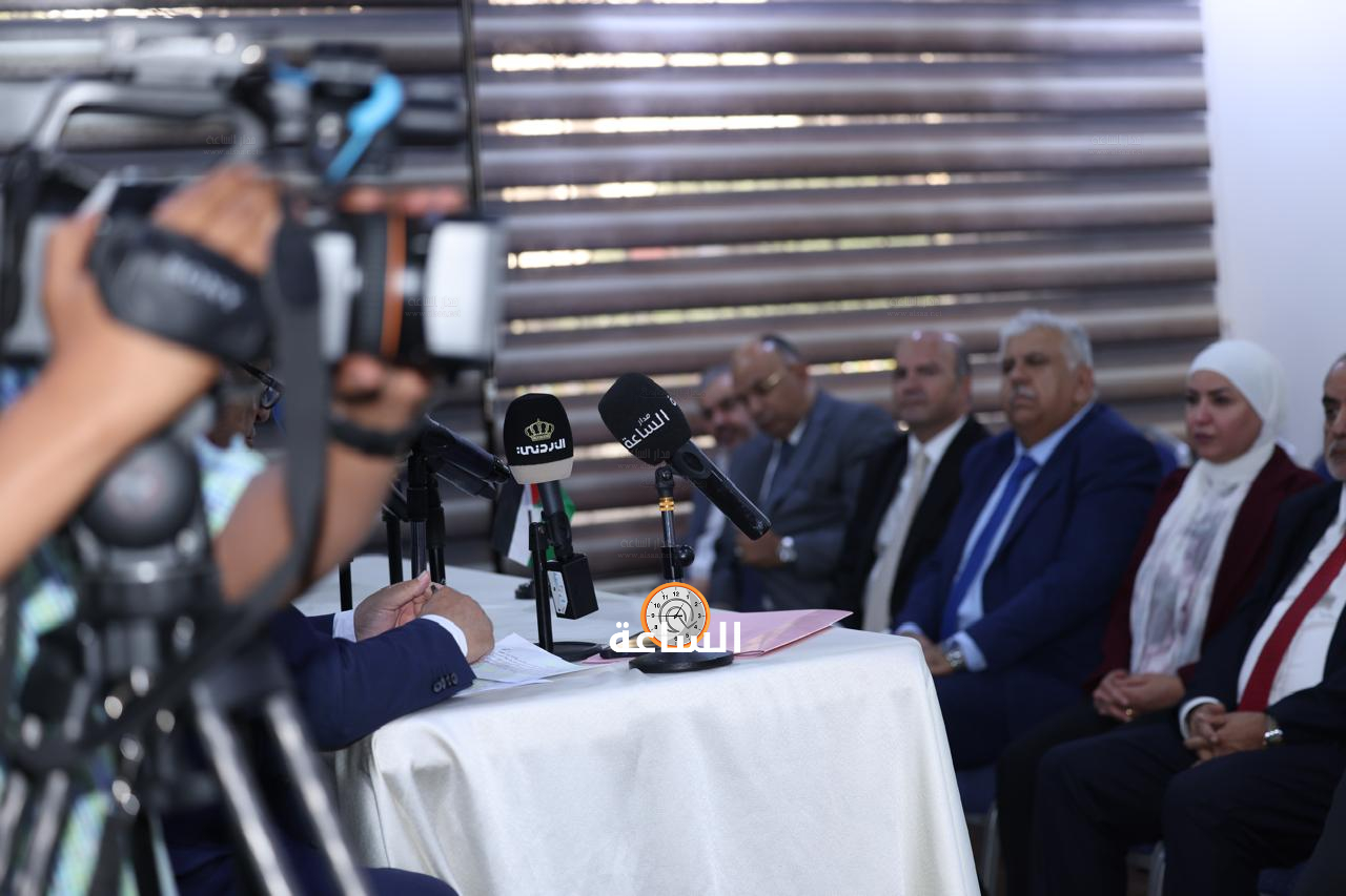 Madar Al-Saa Images 0.23170077173218628