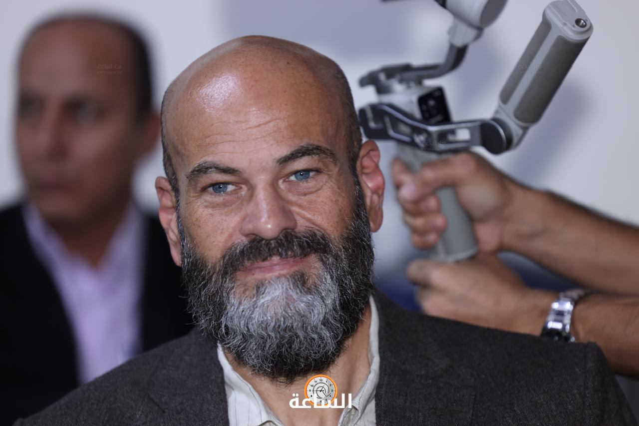 Madar Al-Saa Images 0.0010454238257638915