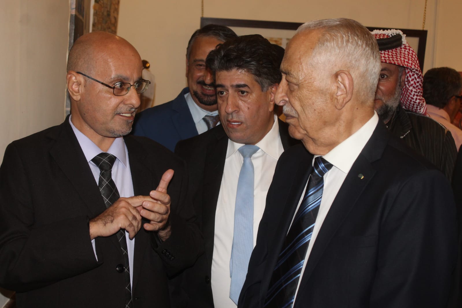 Madar Al-Saa Images 0.6976031700777616