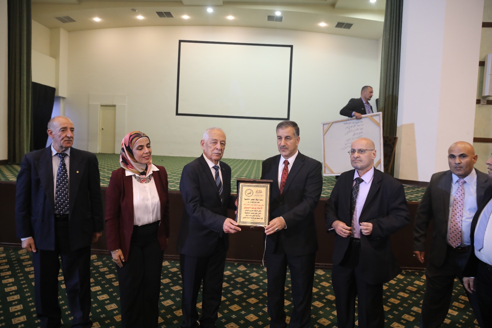 Madar Al-Saa Images 0.8011442789223989