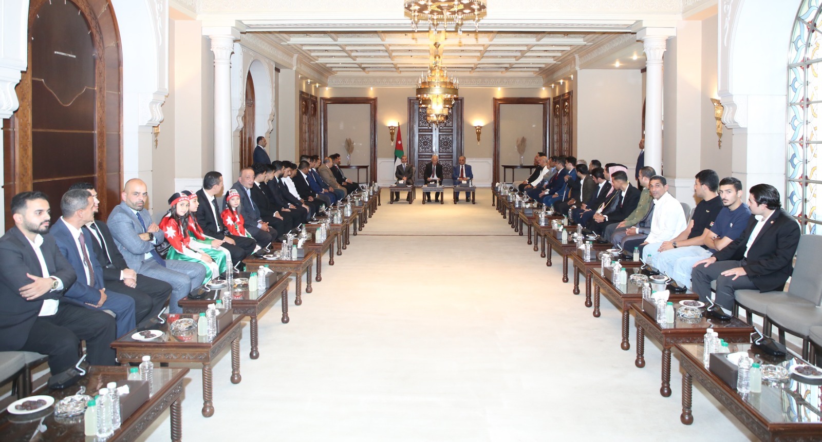 Madar Al-Saa Images 0.2345296985210421