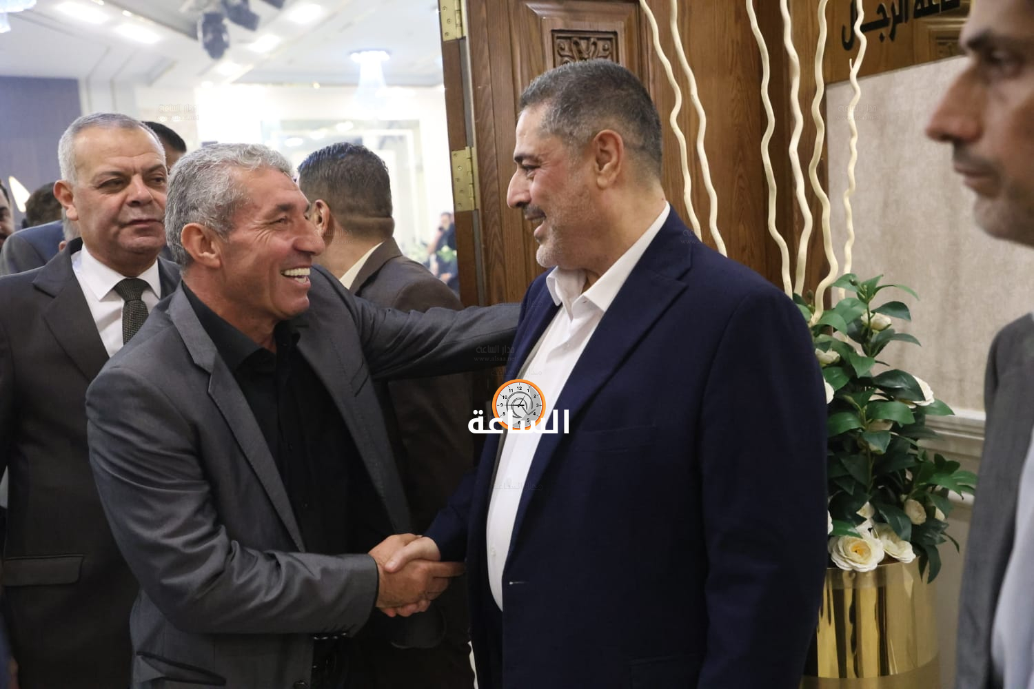 Madar Al-Saa Images 0.4394118744083424