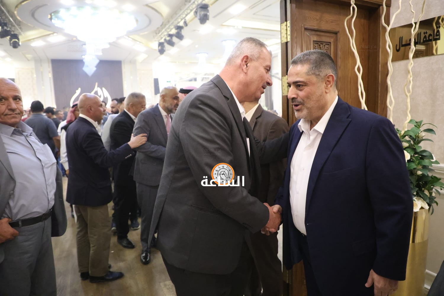 Madar Al-Saa Images 0.25044928556618307