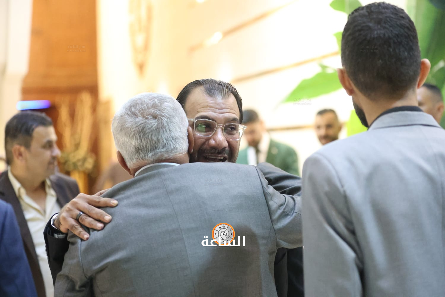 Madar Al-Saa Images 0.9118661791712837