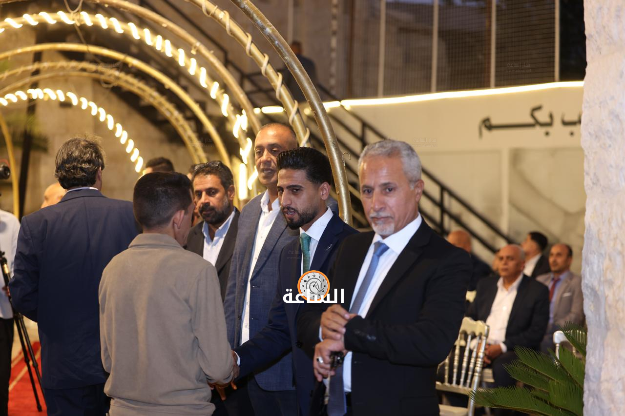 Madar Al-Saa Images 0.996823606665224