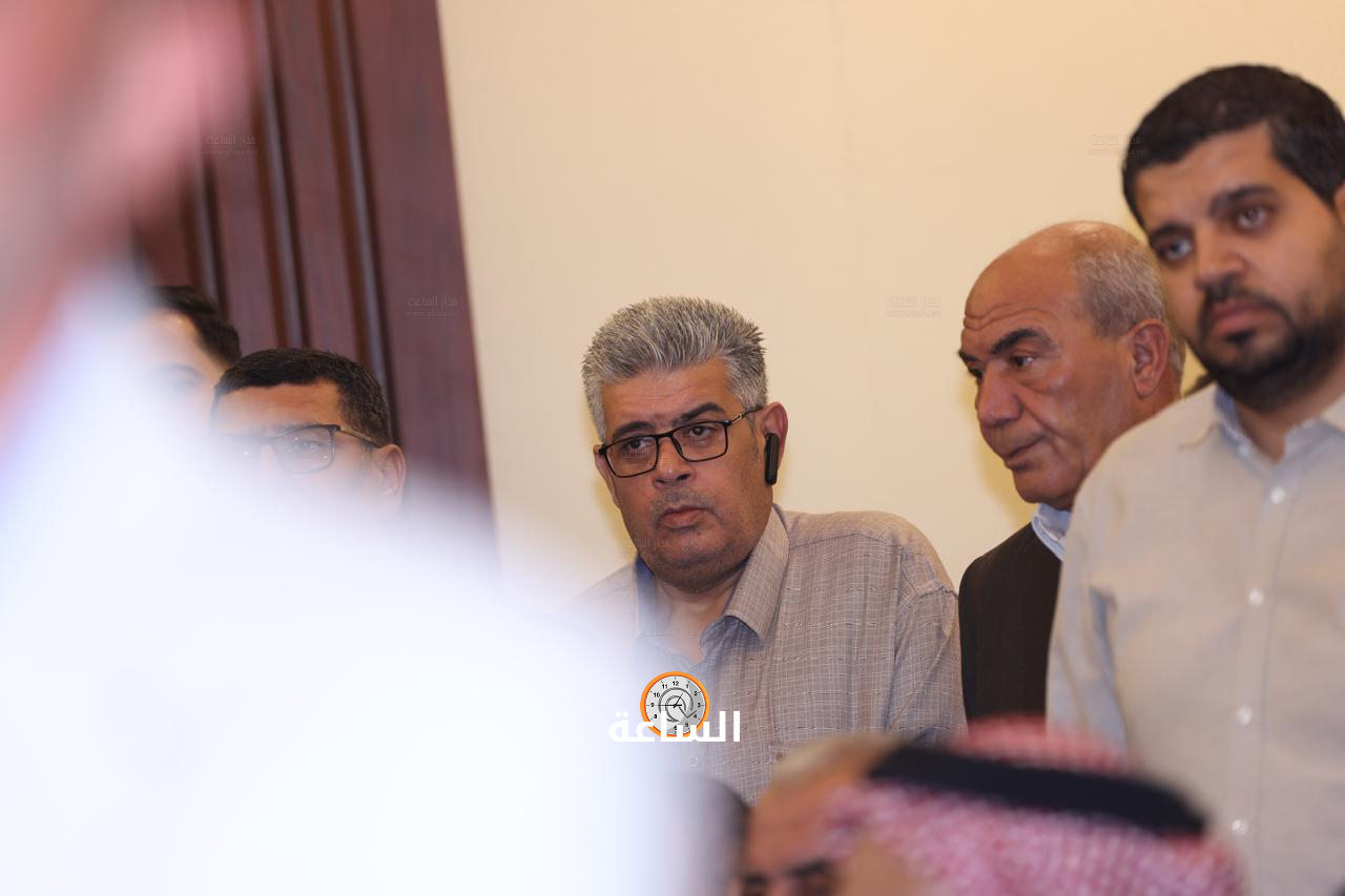 Madar Al-Saa Images 0.7531063992168311