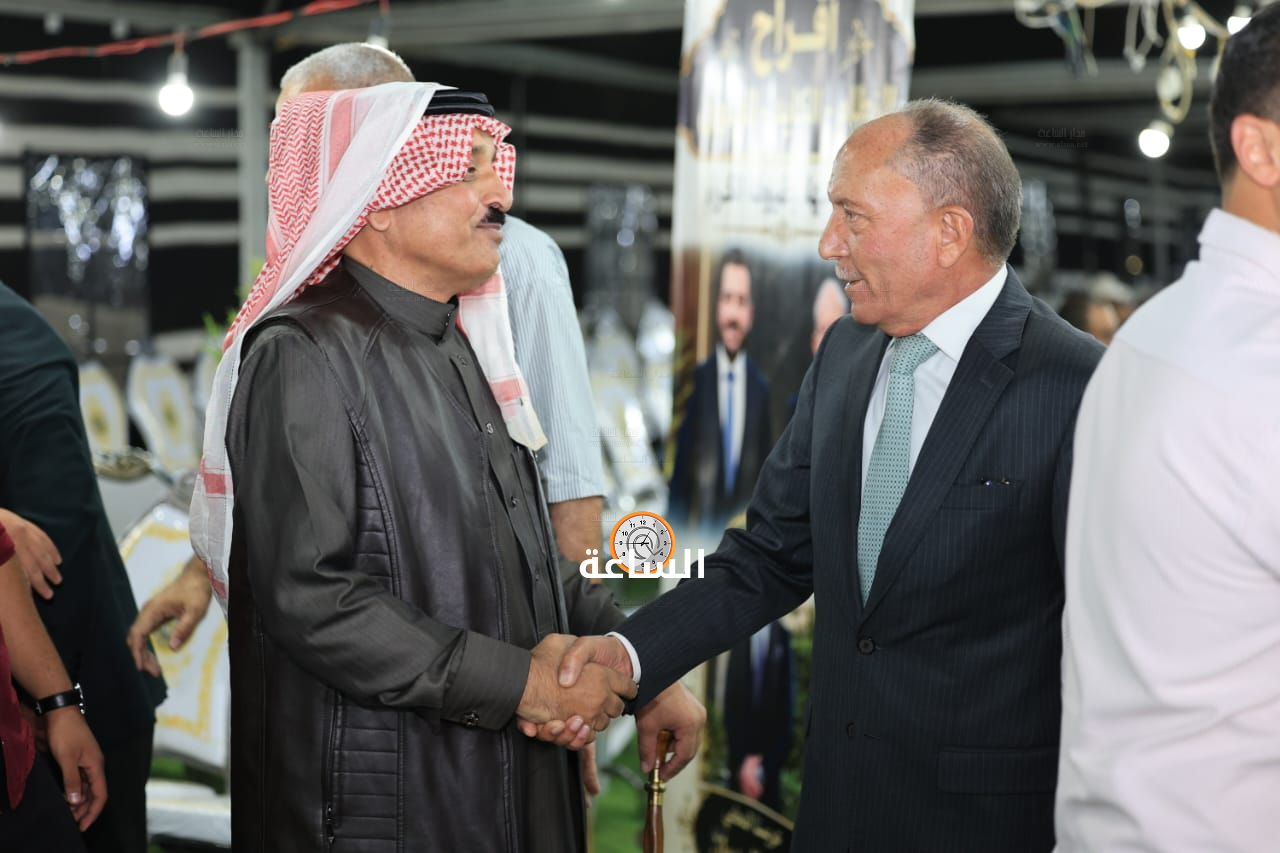 Madar Al-Saa Images 0.8734101377385693