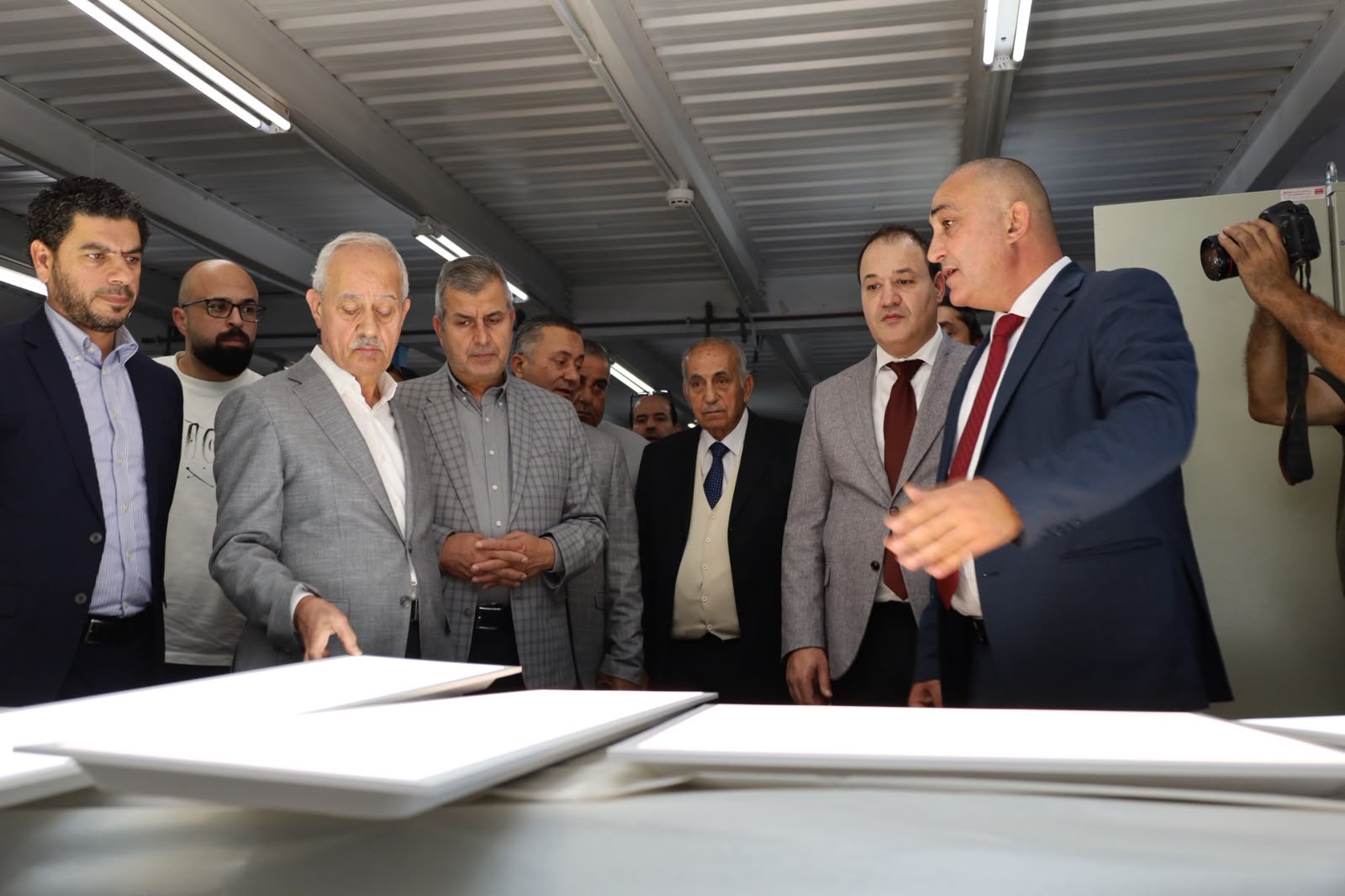 Madar Al-Saa Images 0.4205305037115744