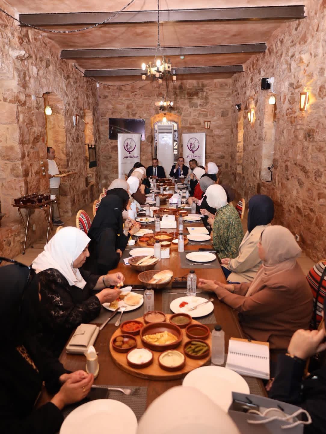 Madar Al-Saa Images 0.6909584268036852