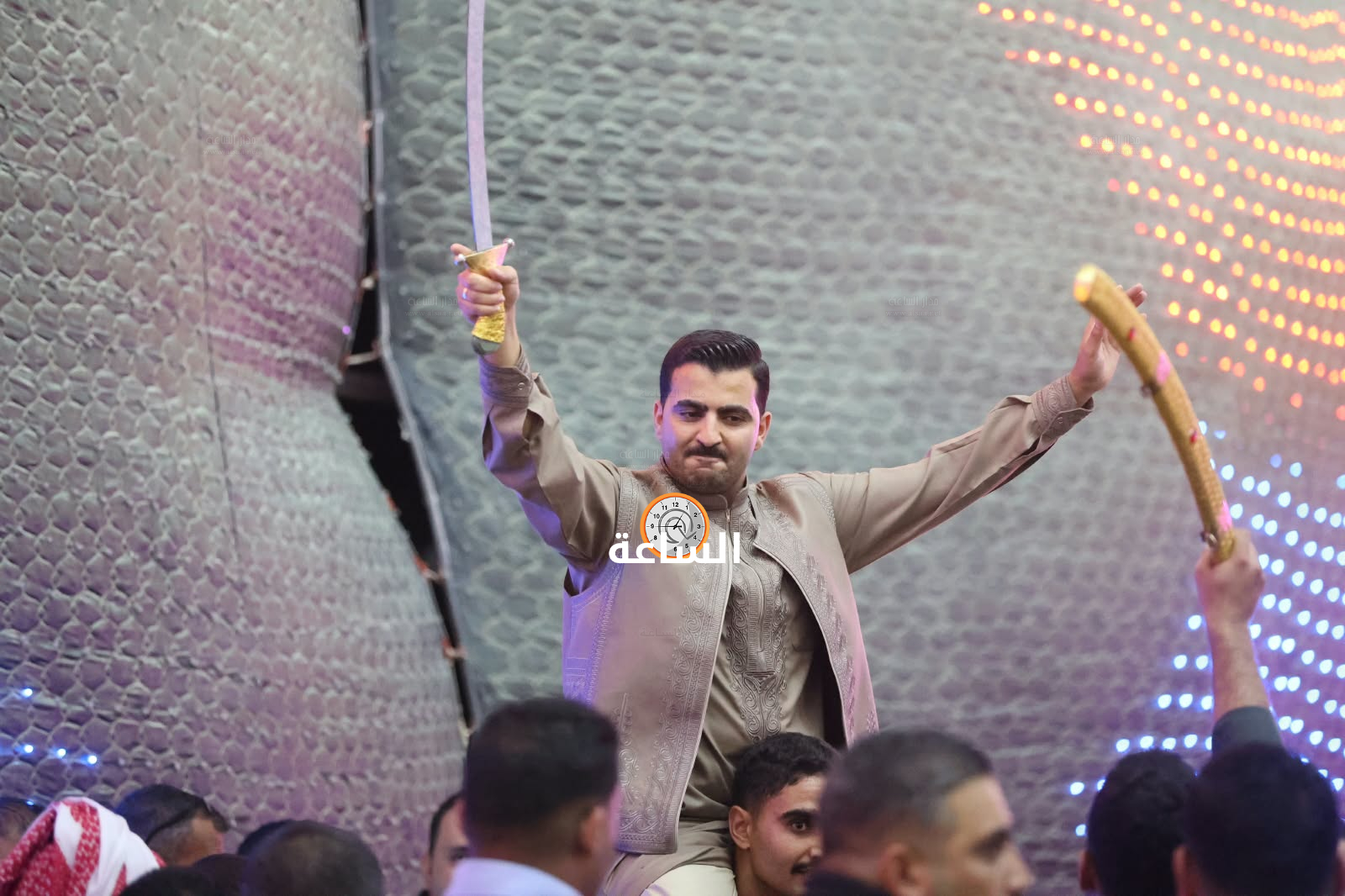 Madar Al-Saa Images 0.8866946426218874
