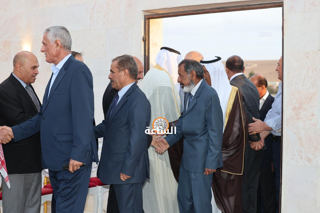 Madar Al-Saa Images 0.8926509884054398