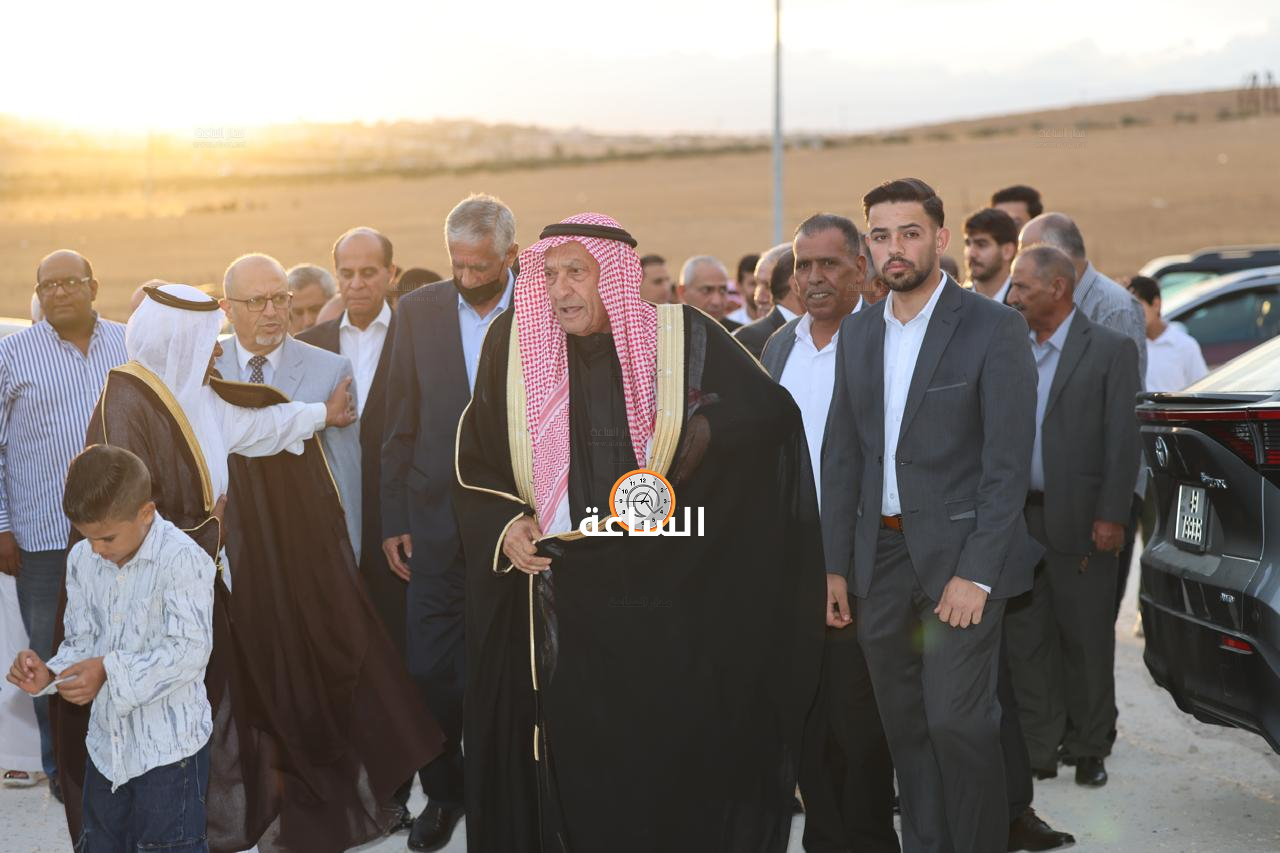 Madar Al-Saa Images 0.3420418086070902