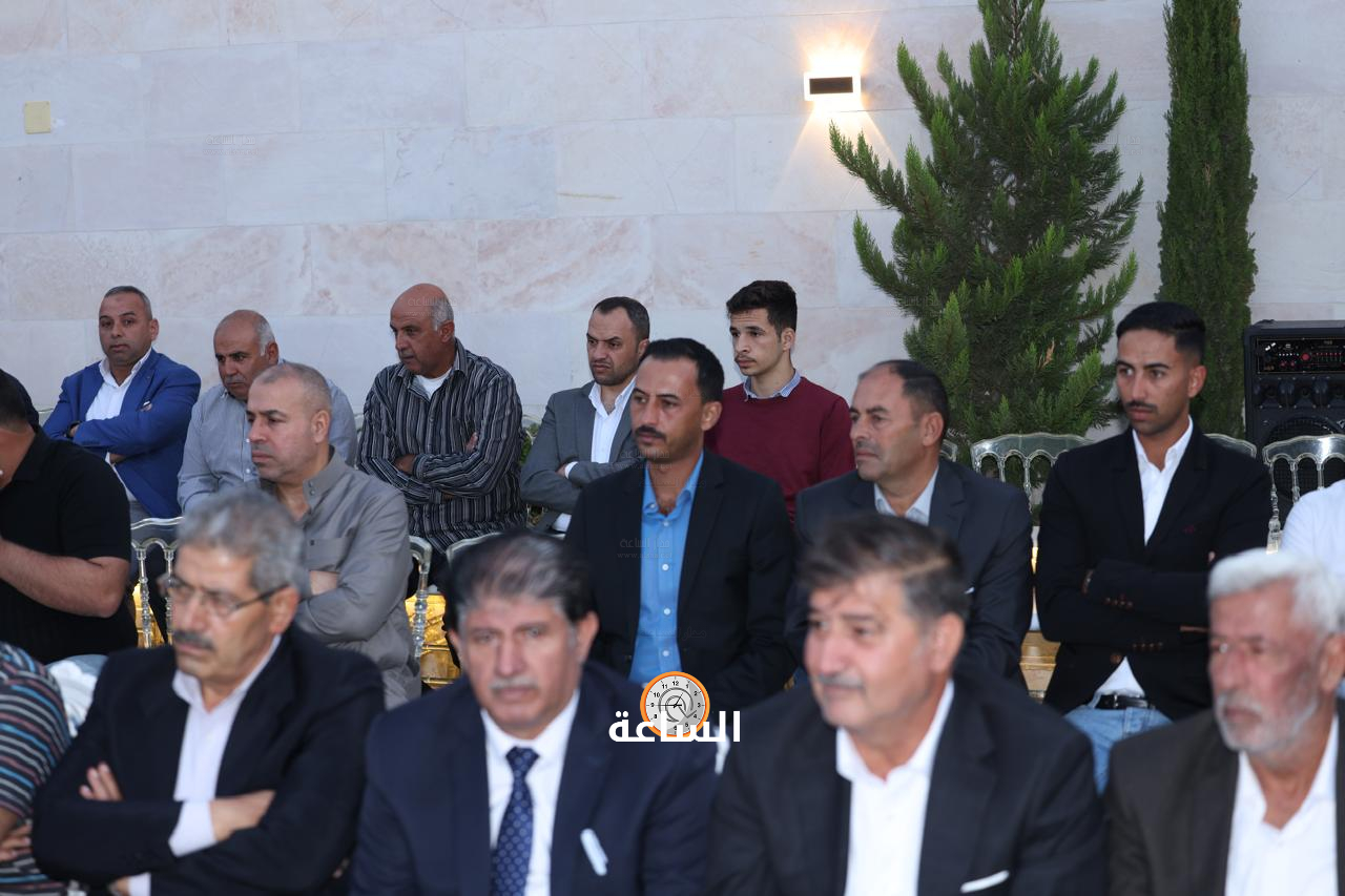Madar Al-Saa Images 0.43156687835879703