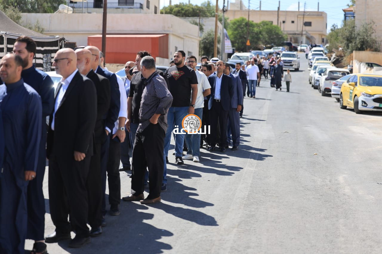 Madar Al-Saa Images 0.7547480229675343